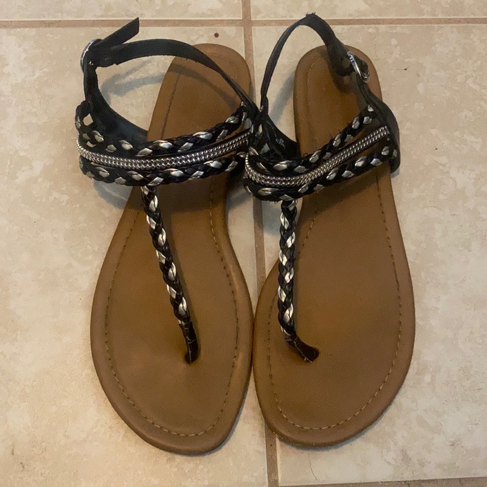 American Eagle size 11 black & silver sandals